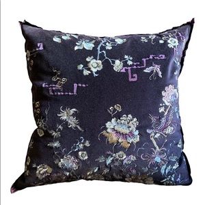 🌞Stunning Velvet & Silk Natori Pillow!